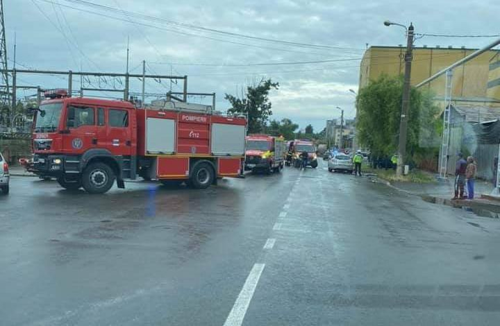 Grav accident de circulație în Valea Orașului. Un bărbat și o fetiță au fost răniți