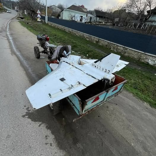 Trăim mai prost decât anul trecut, dar încă găsim drone