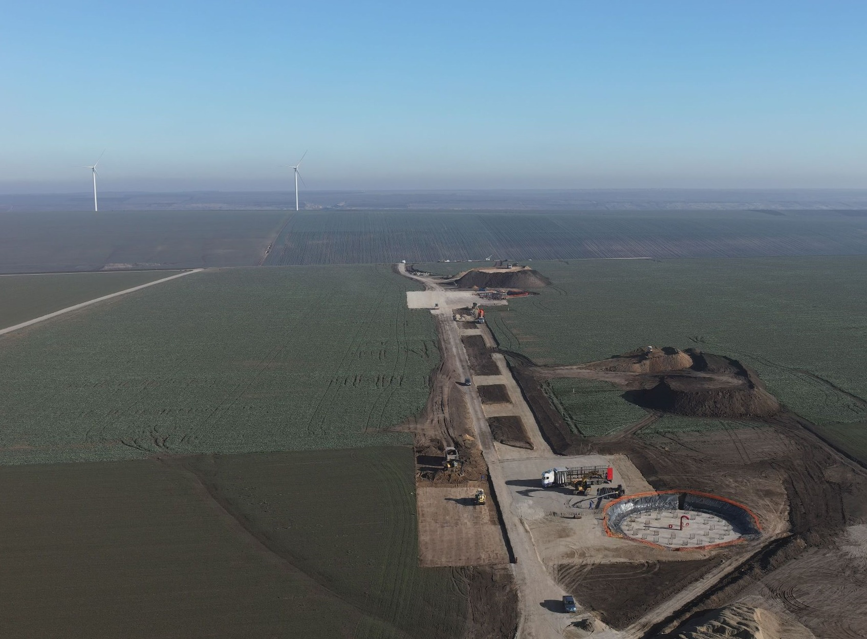 Noul parc eolian de la Cudalbi a început să producă energie electrică