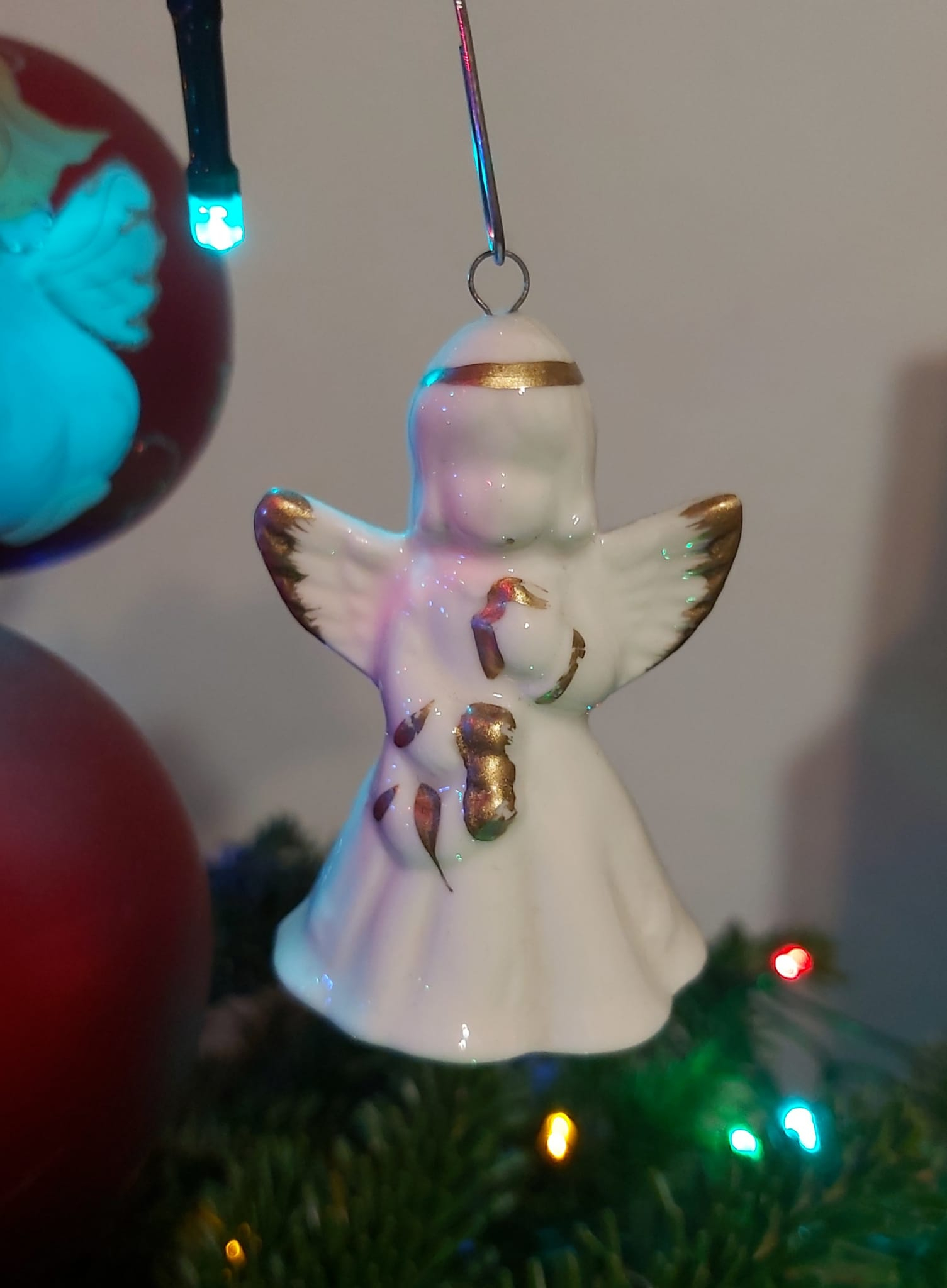 Și îngerul mai obosește câteodată