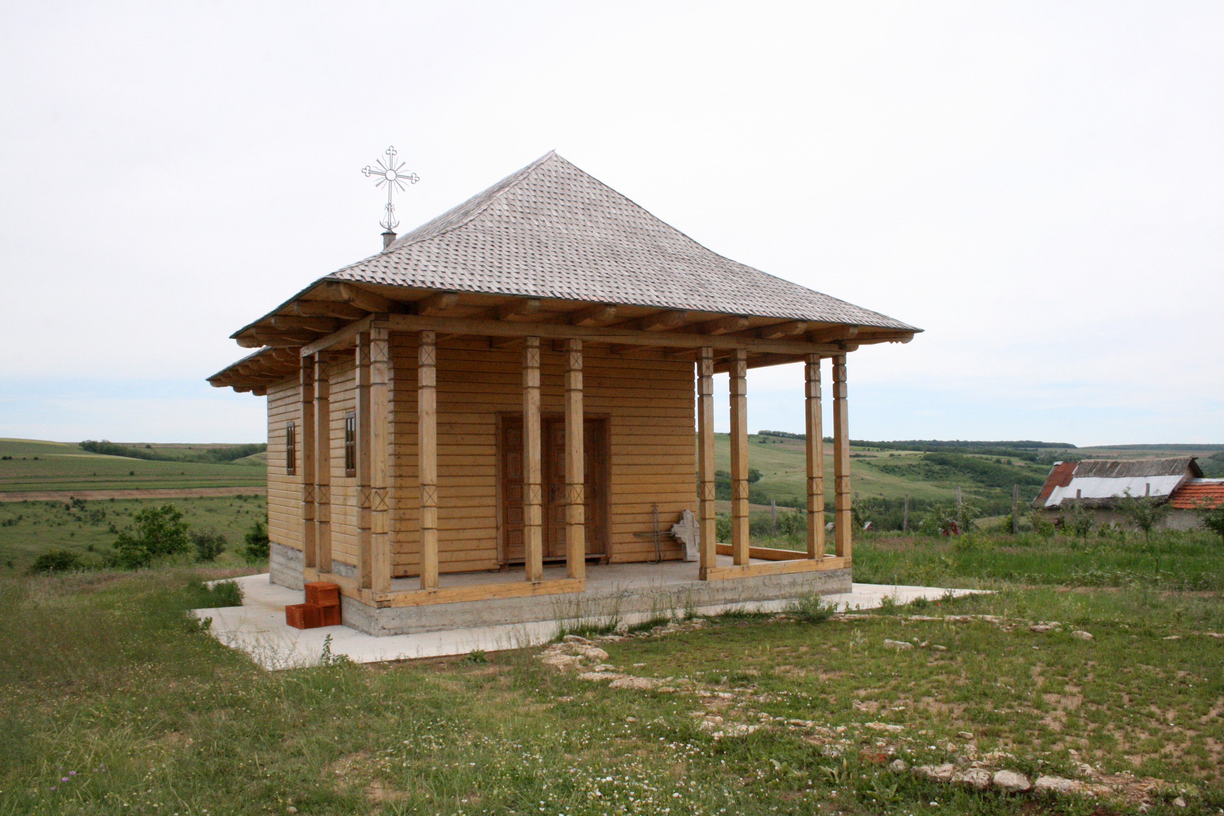 Pe urmele unui sfânt gălăţean, prin cătunul Zimbru 