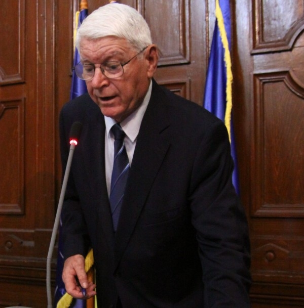 Politică de weekend/ Nicolae Rainea, atacat de o iubitoare de câini