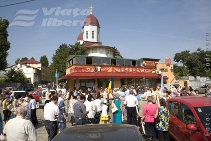 Pizzerie  pe cimitirul strămoşilor