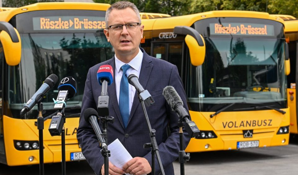 Ungaria vrea să trimită migranții la Bruxelles