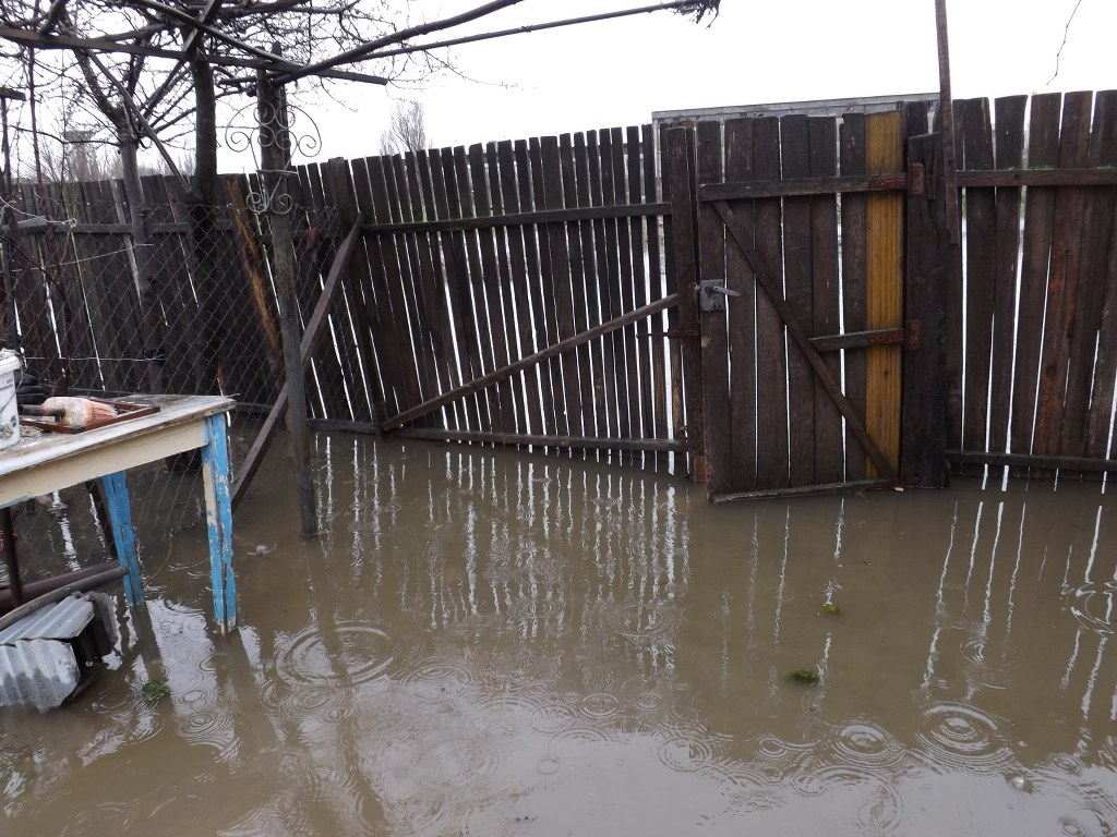 Galaţiul, printre judeţele cel mai puternic afectate de inundaţii