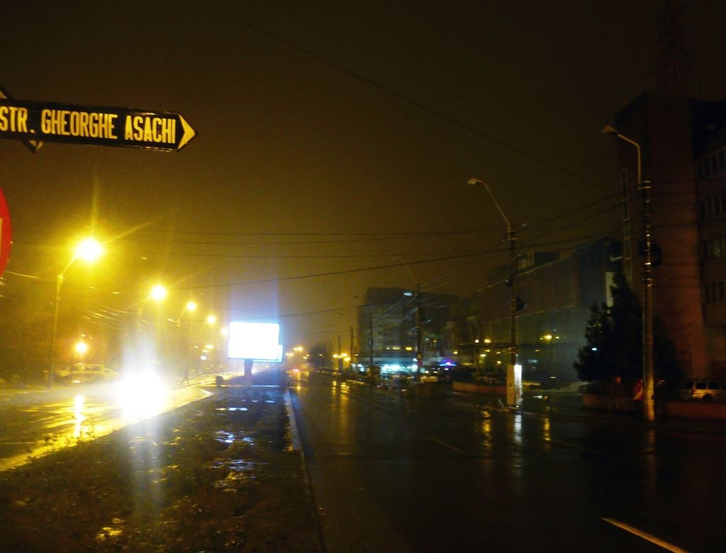 Primăria a cerut firmelor care se ocupă de iluminatul public să remedieze deficienţele semnalate de "Viaţa liberă"