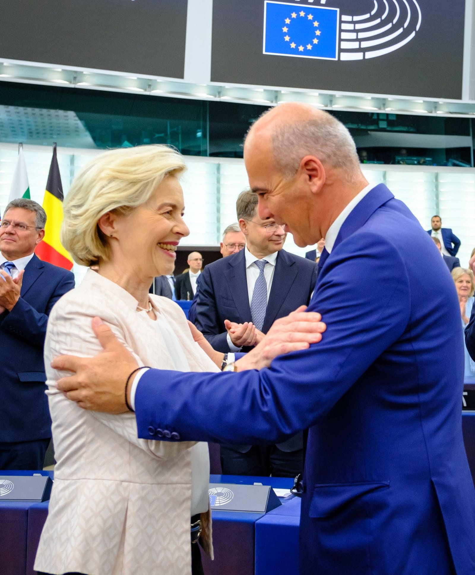 Ce treabă are Ursula cu Prefecturma