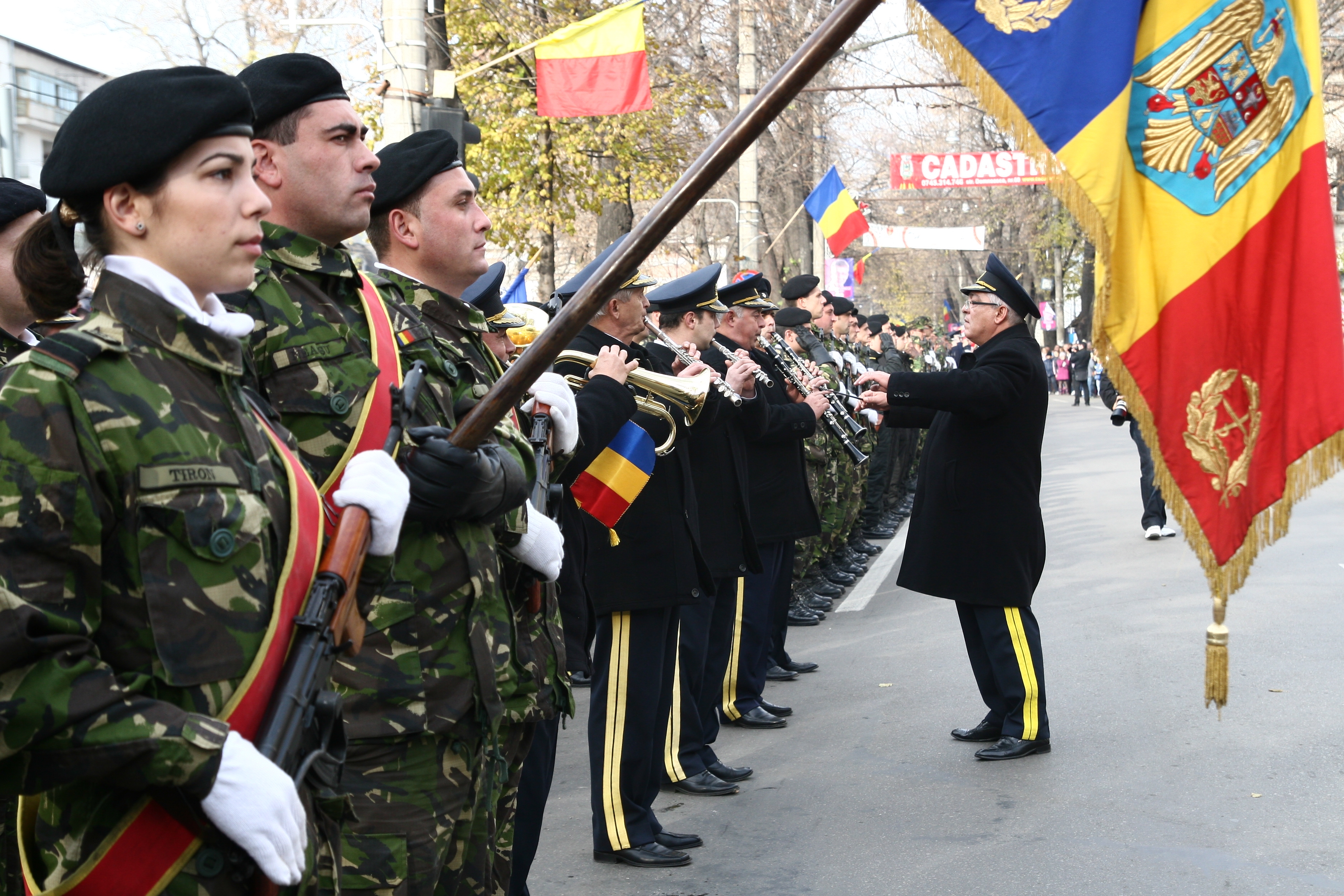 De Ziua Naţională: Paradă cu circulaţie oprită