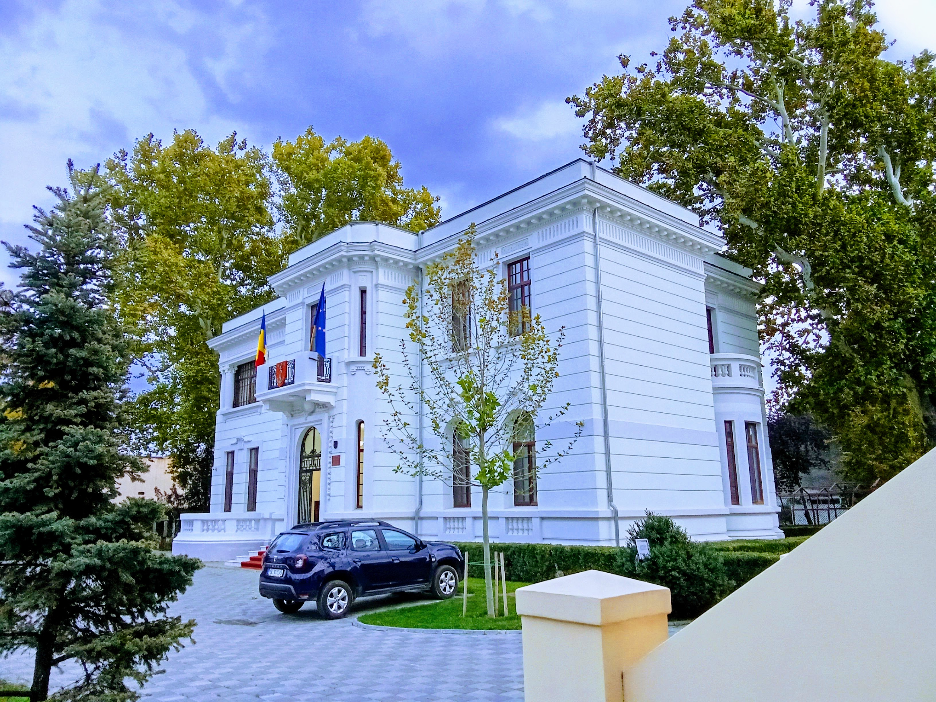 Austeritatea „mușcă” din salariile şefilor Consiliului Judeţean (DOCUMENTE)