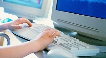 Şcoala Nr. 18 din Galaţi a primit 30 de calculatoare