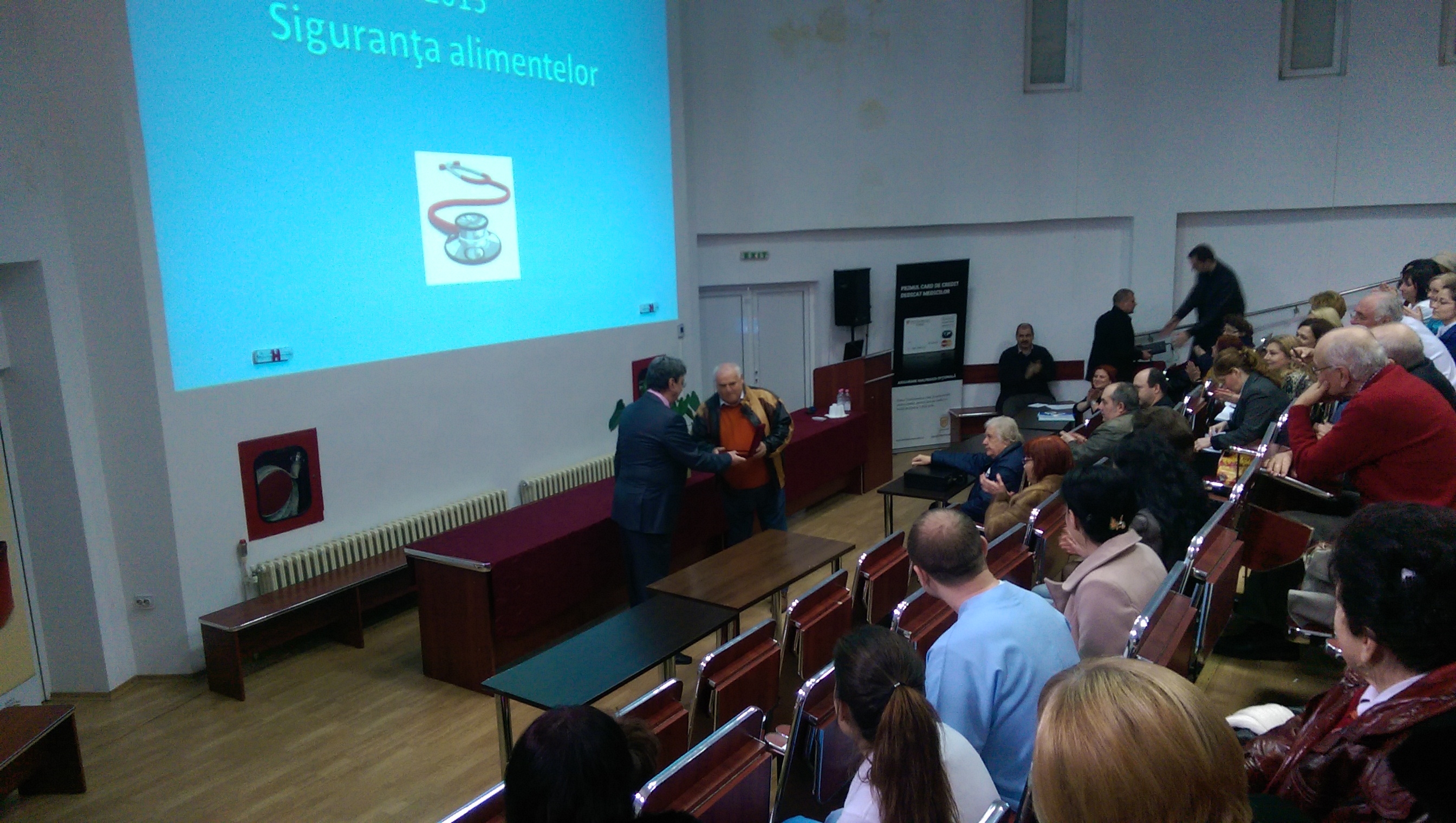 MEDICI gălăţeni OMAGIAŢI cu ocazia Zilei Sănătăţii