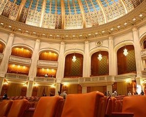 Greva USL îngreunează ridicarea imunităţii 