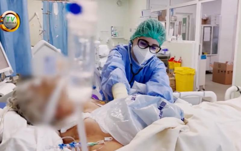 O femeie internată de două luni la ATI-COVID a născut o fetiță sănătoasă