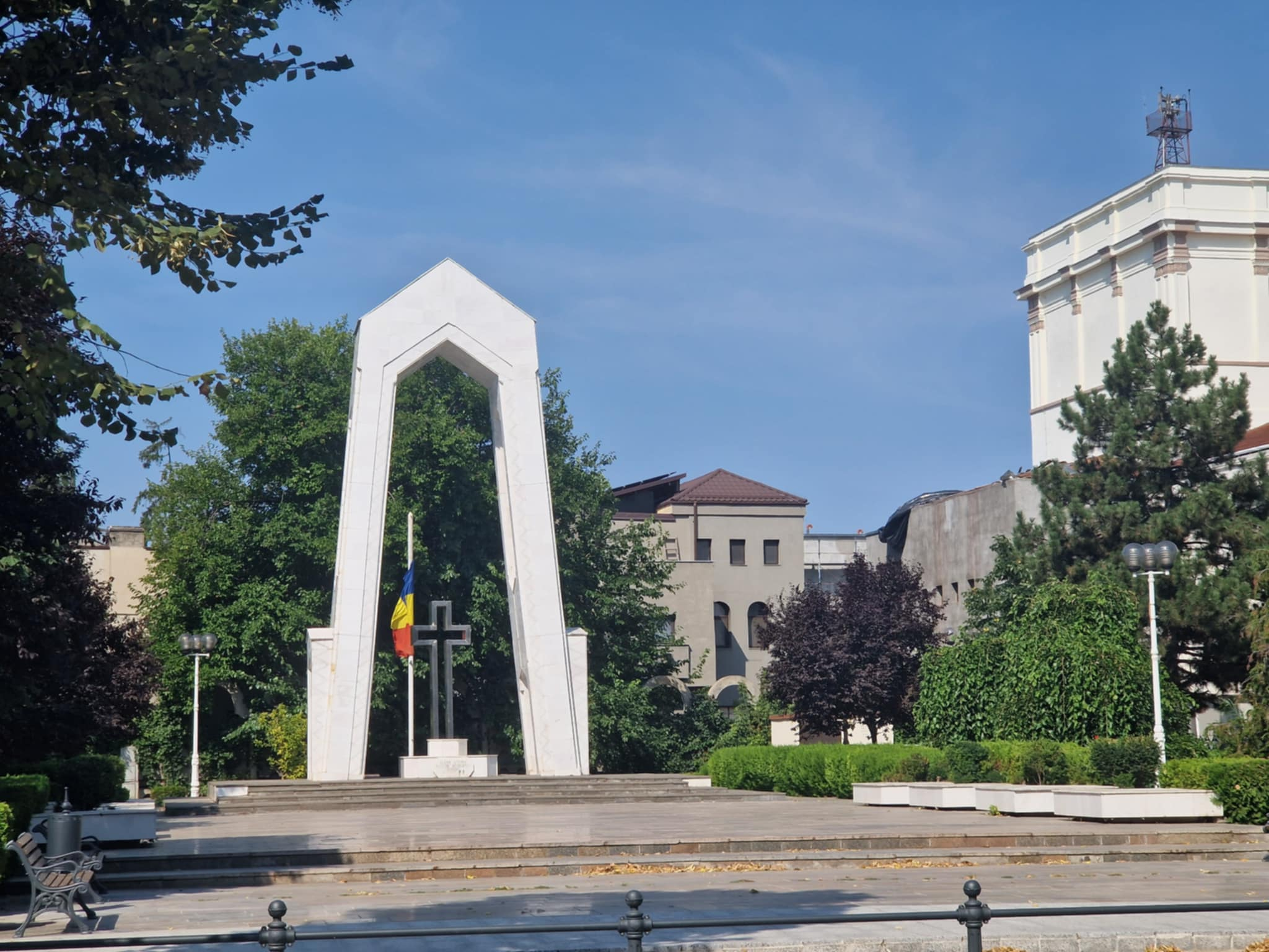 Poza zilei. Cu dreptatea în mormânt şi lacrimile pe obraz