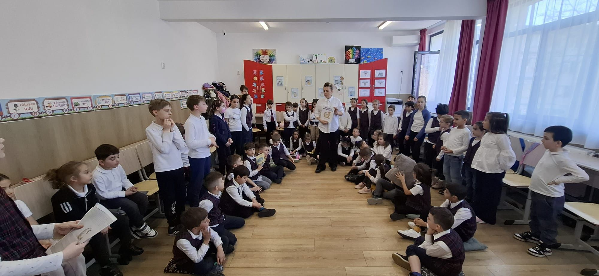 O aventură prin lectură şi caricatură cu Viorel Baciu, la Şcoala Nr. 28