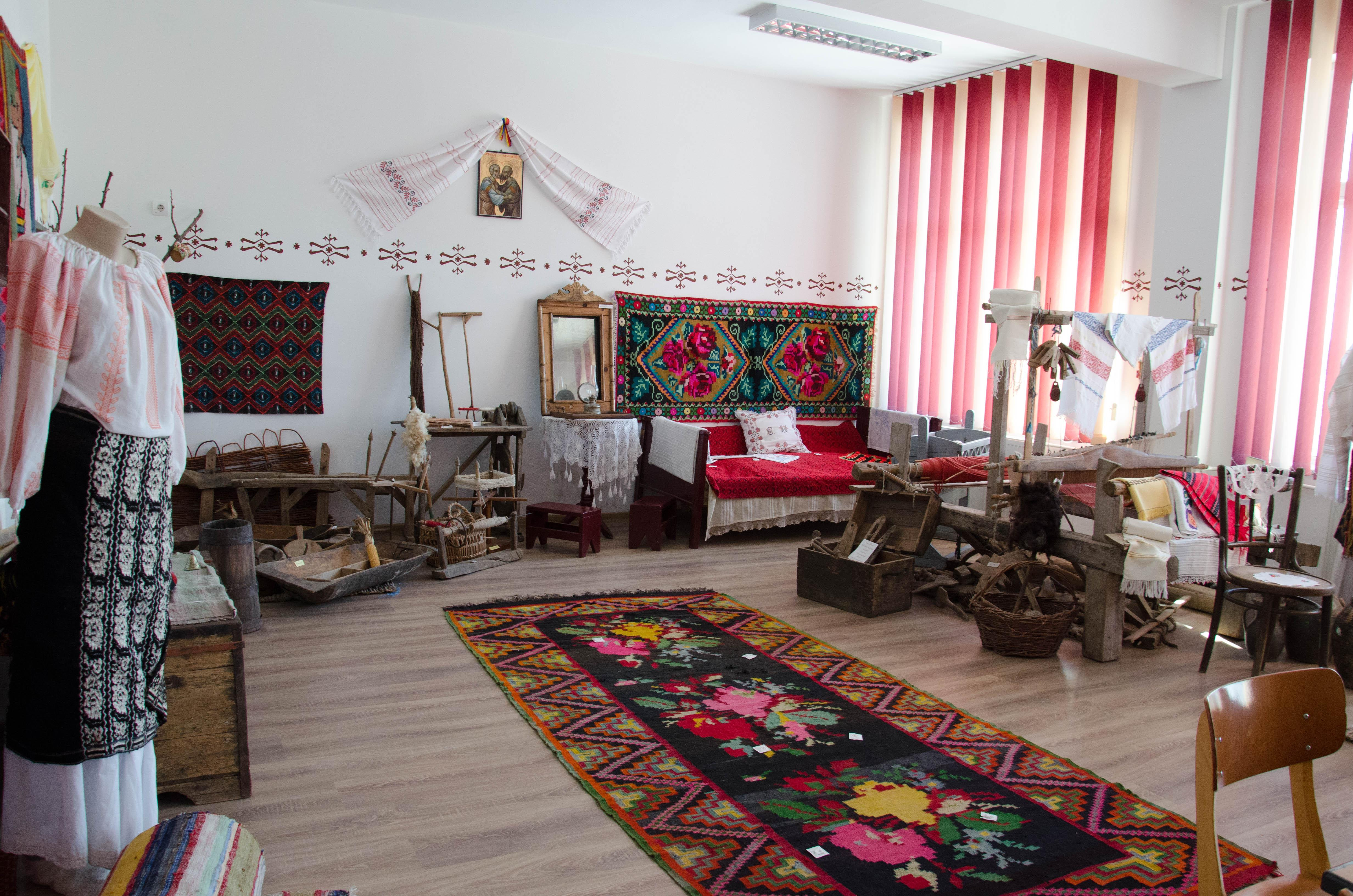 Fereastra spre trecut a Şcolii Gimnaziale Elena Negri (FOTO)