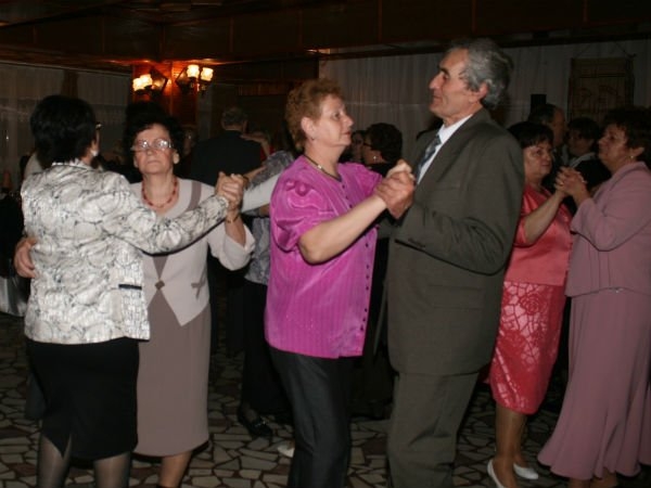 Se pun în VÂNZARE biletele pentru Revelionul Pensionarilor