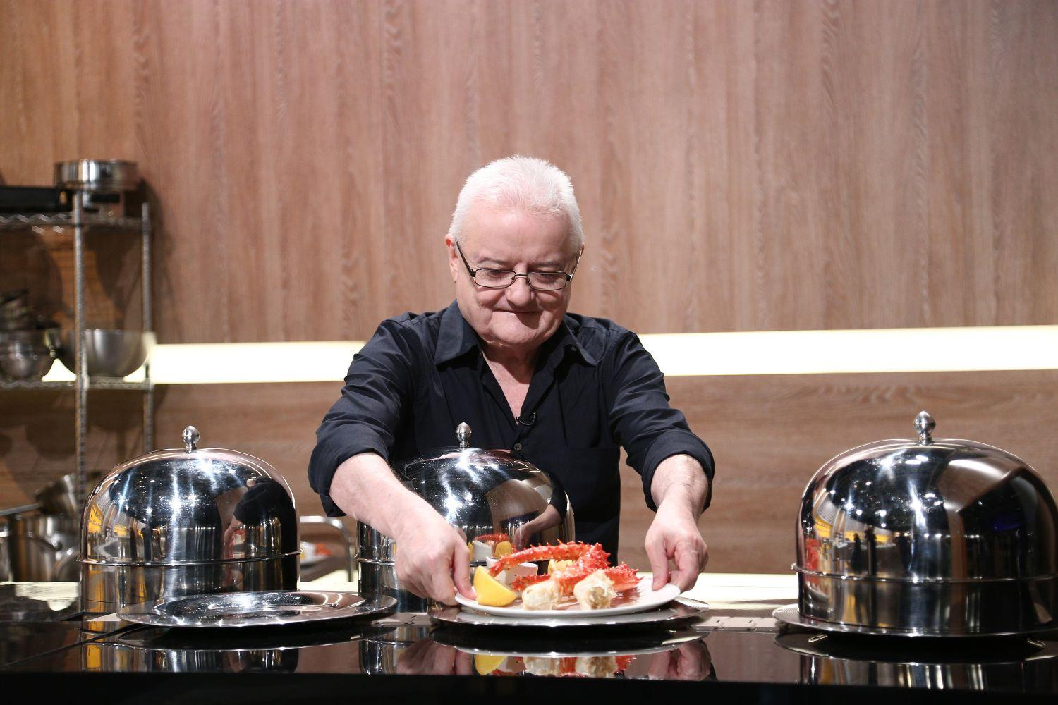 Irinel vikingu’ şi picioarele de rege-crab