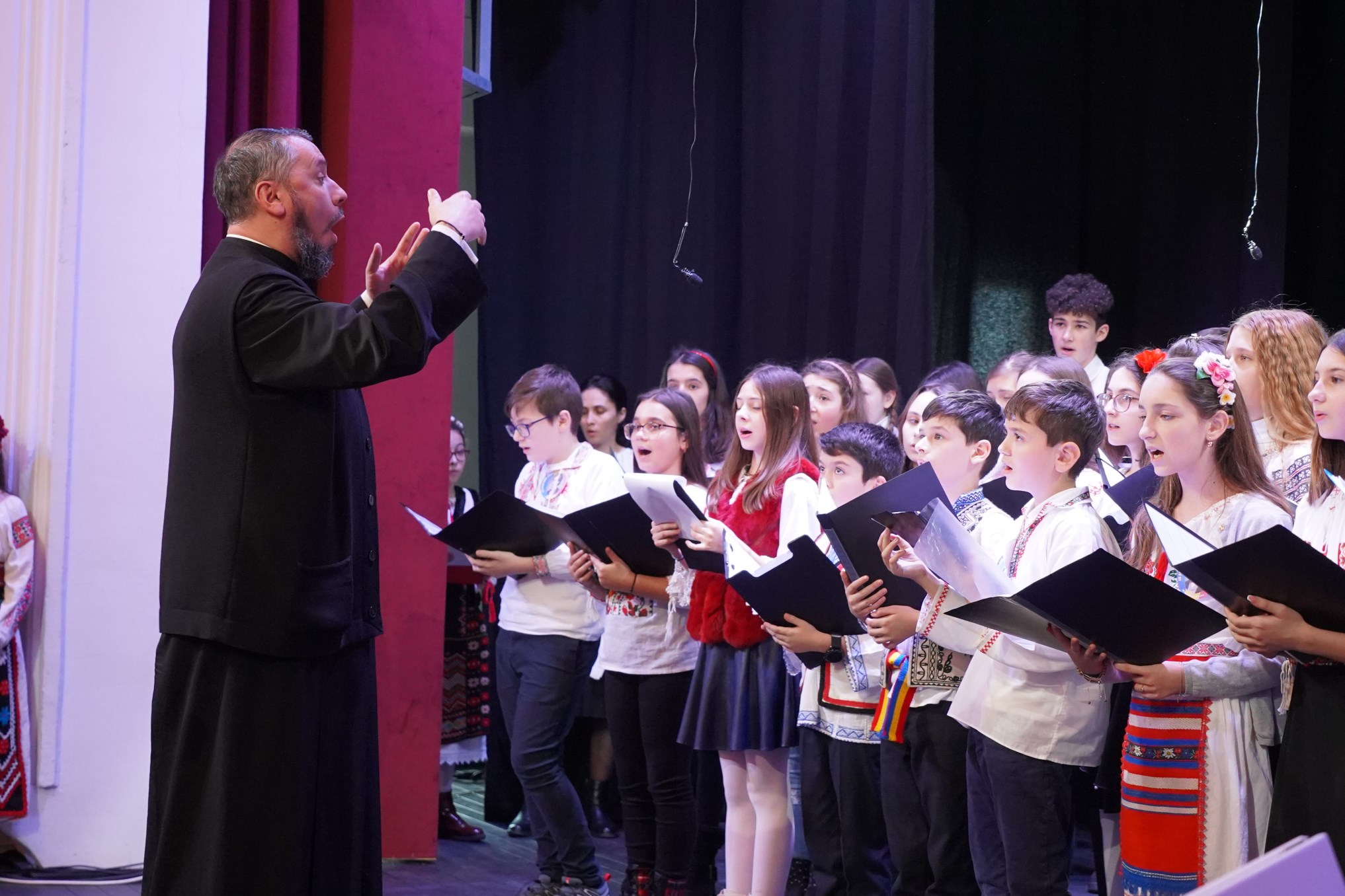 Omagiul elevilor seminarişti gălăţeni pentru Mihai Eminescu