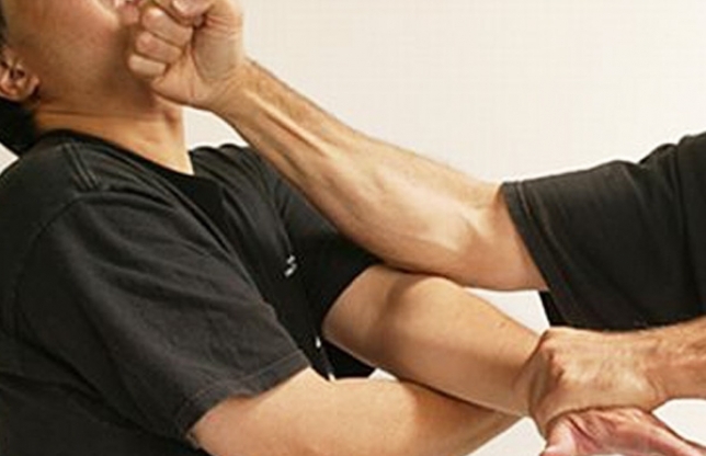 „În clubul Infinity, agenţii WBC i-au protejat pe băieţii răi”