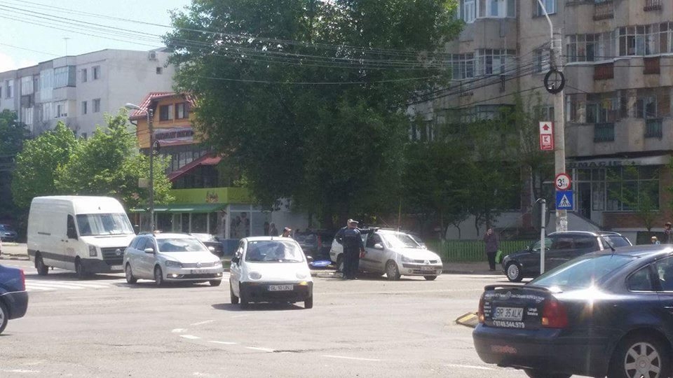 Graba în trafic face victime. Două femei au fost rănite în accidente rutiere