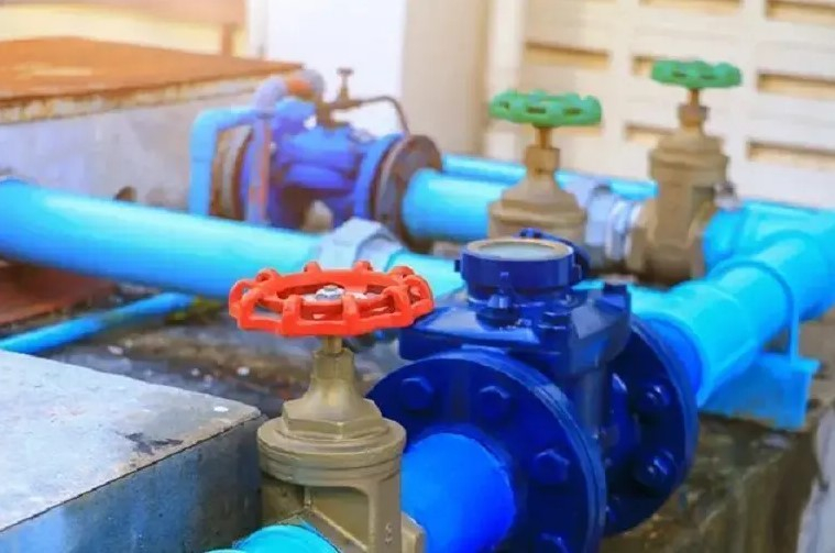 Reabilitare a magistralei de apă din Micro 39B