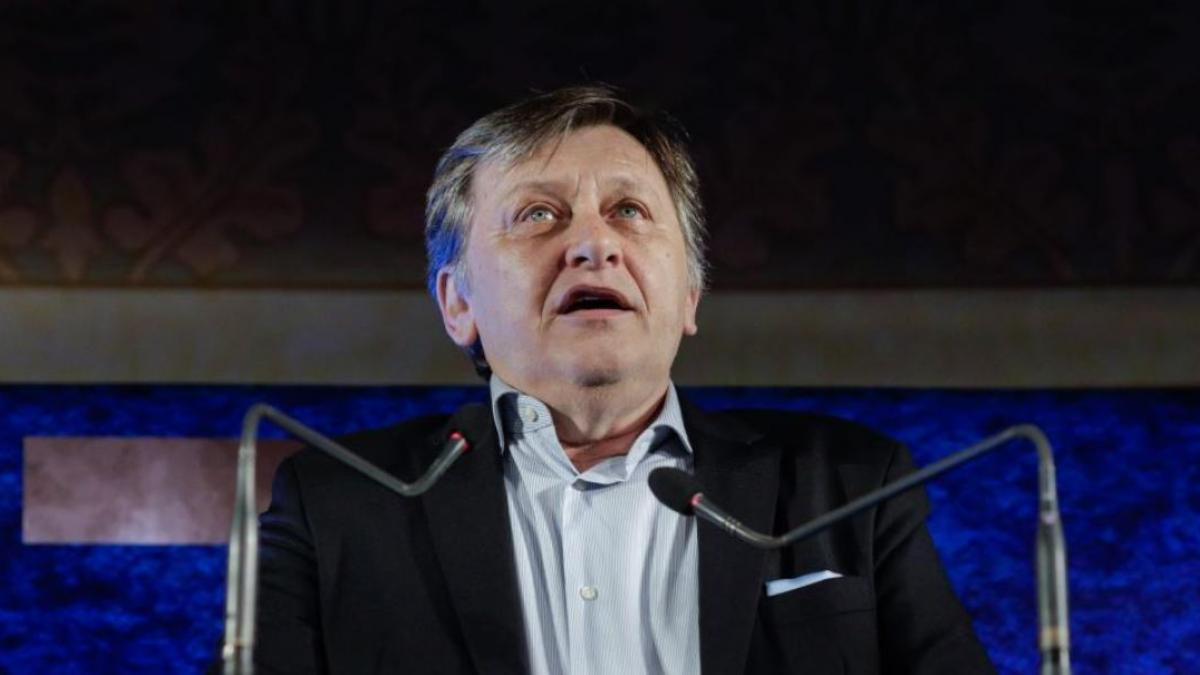 Crin Antonescu, candidatul coaliției PSD-PNL-UDMR la prezidențiale