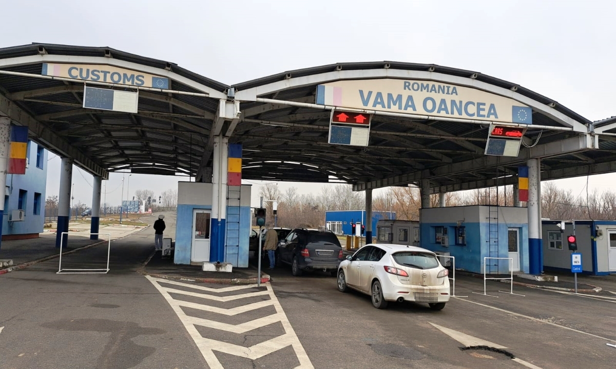 A crezut că poate trece frontiera cu o asigurare RCA falsă