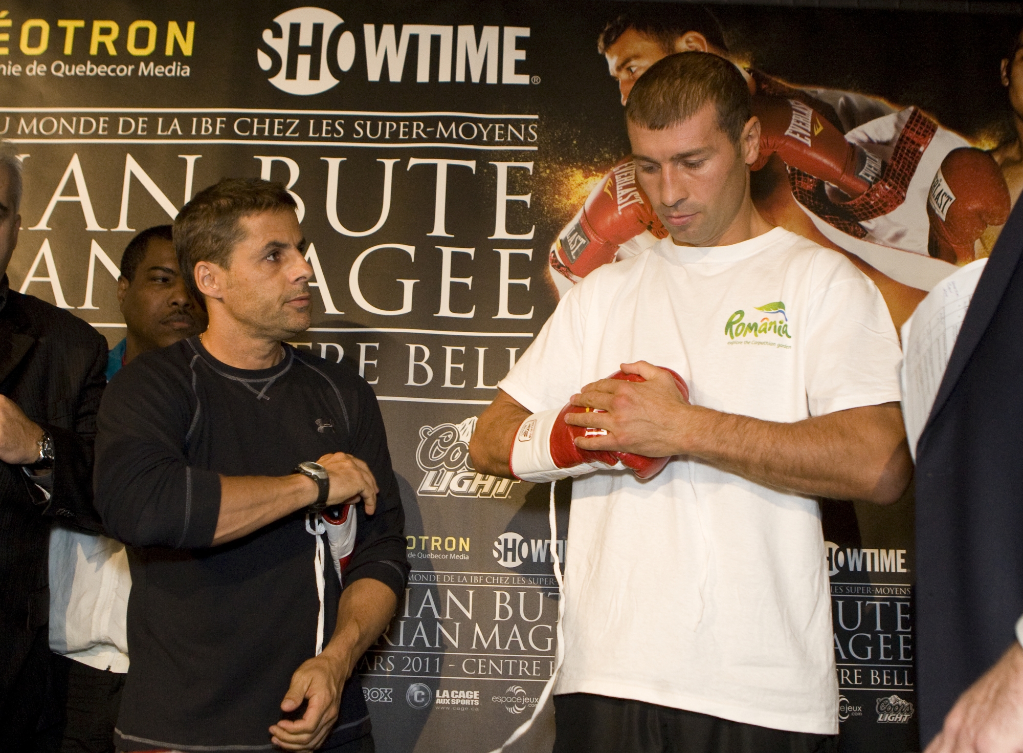După o colaborare de 11 ani, Lucian Bute îşi schimbă antrenorul