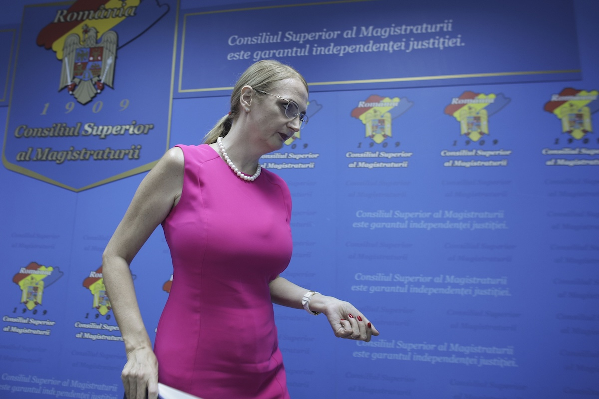 A cincea amânare la CCR pe pensiile magistraţilor, sute de milioane de euro în pericol