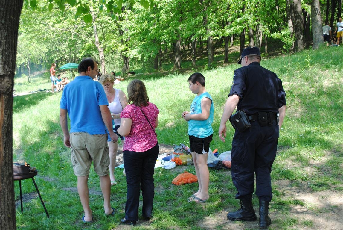 Gălăţeni OBLIGAŢI SĂ MUNCEASCĂ în minivacanţa de 1 Mai