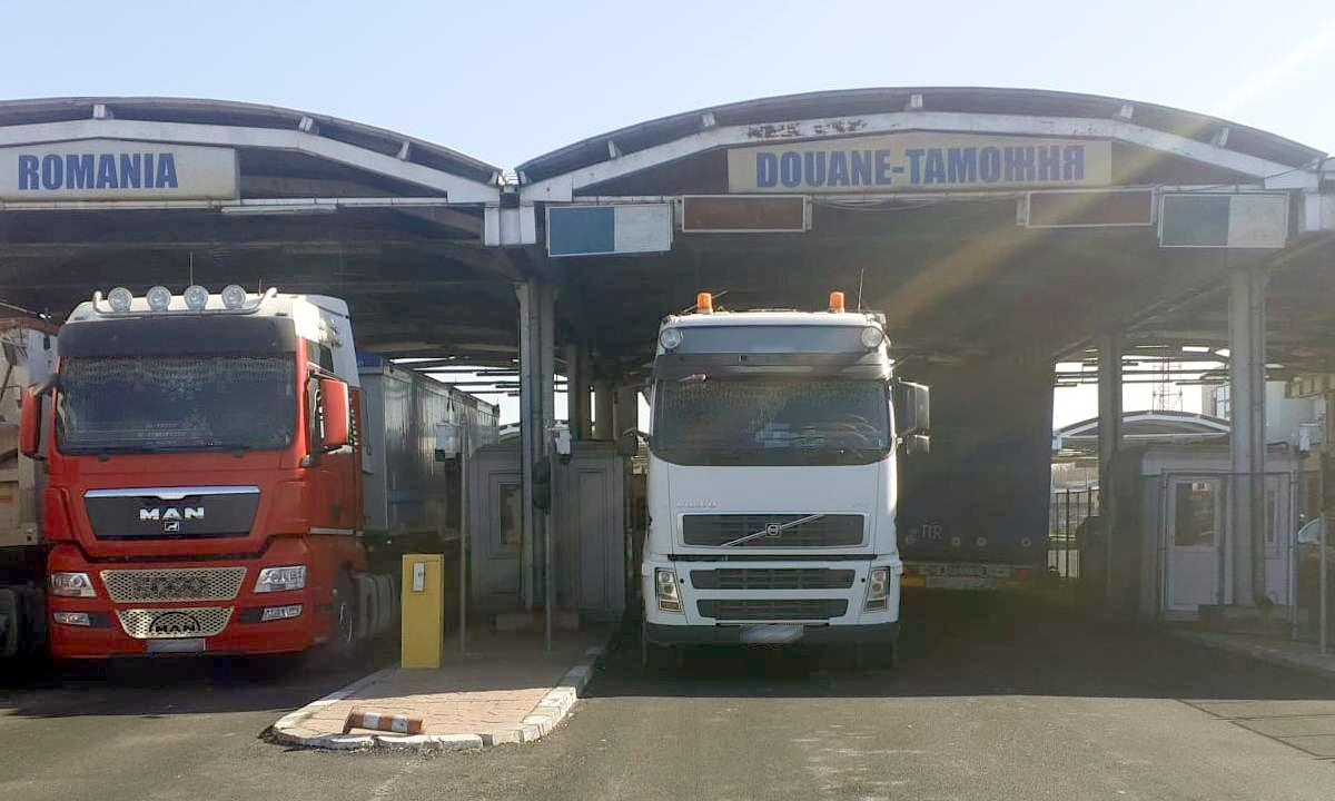 A încercat sa treacă vama fără permis