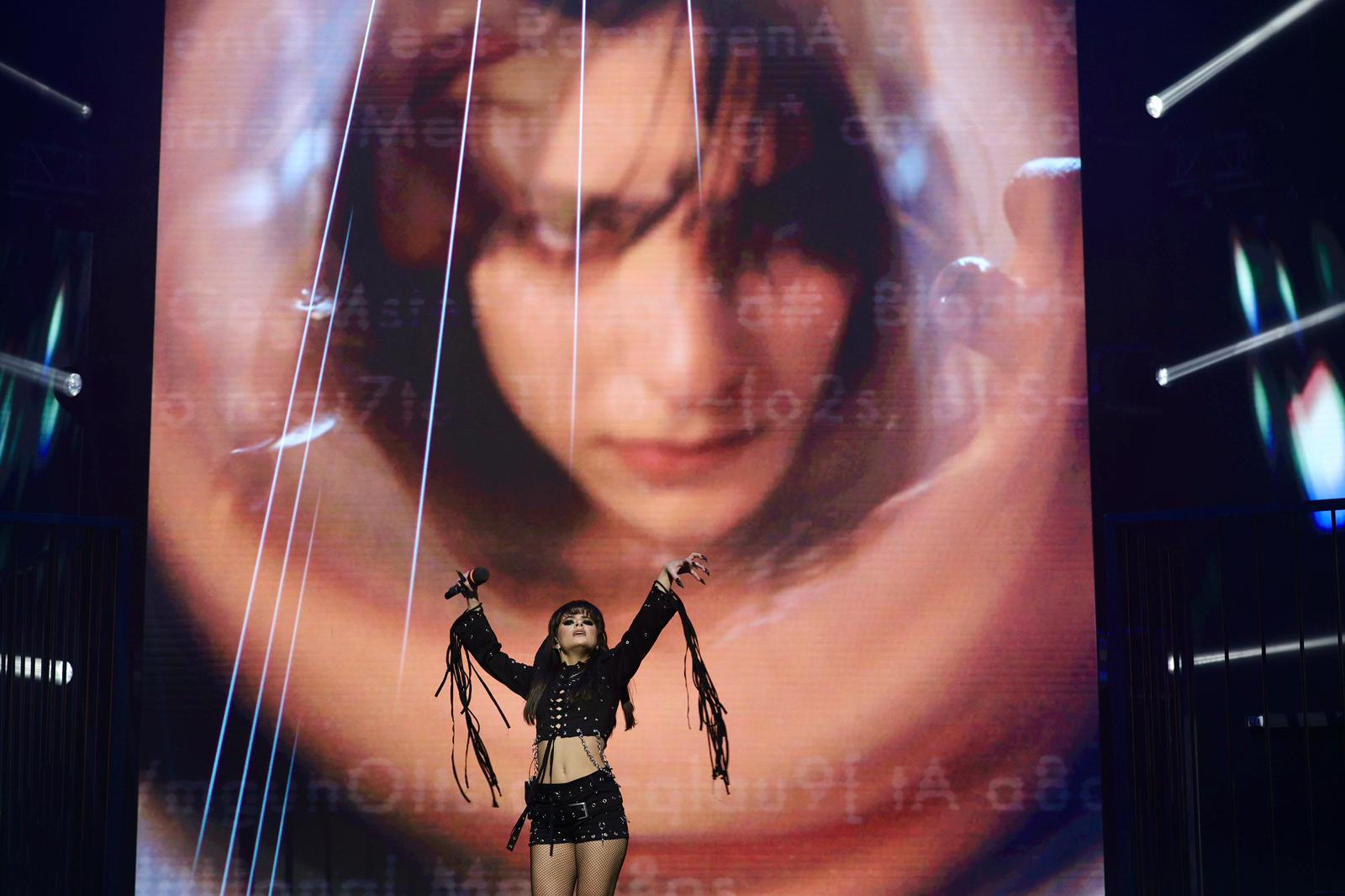 Gălăţeanca Alexandra Căpitănescu, vocea României la Eurovision. Visul din copilărie i se împlinește la 22 de ani (FOTO)