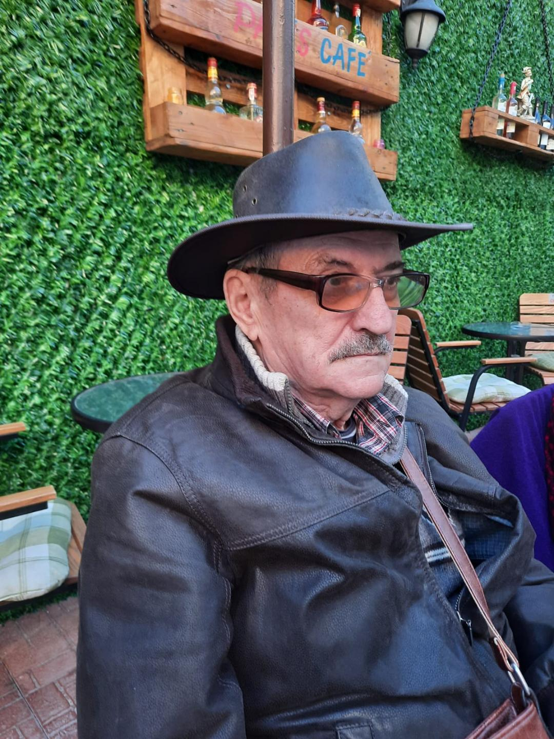 Cenaclul „Noduri și Semne”. Amintiri din subteran - flash Dostoievski