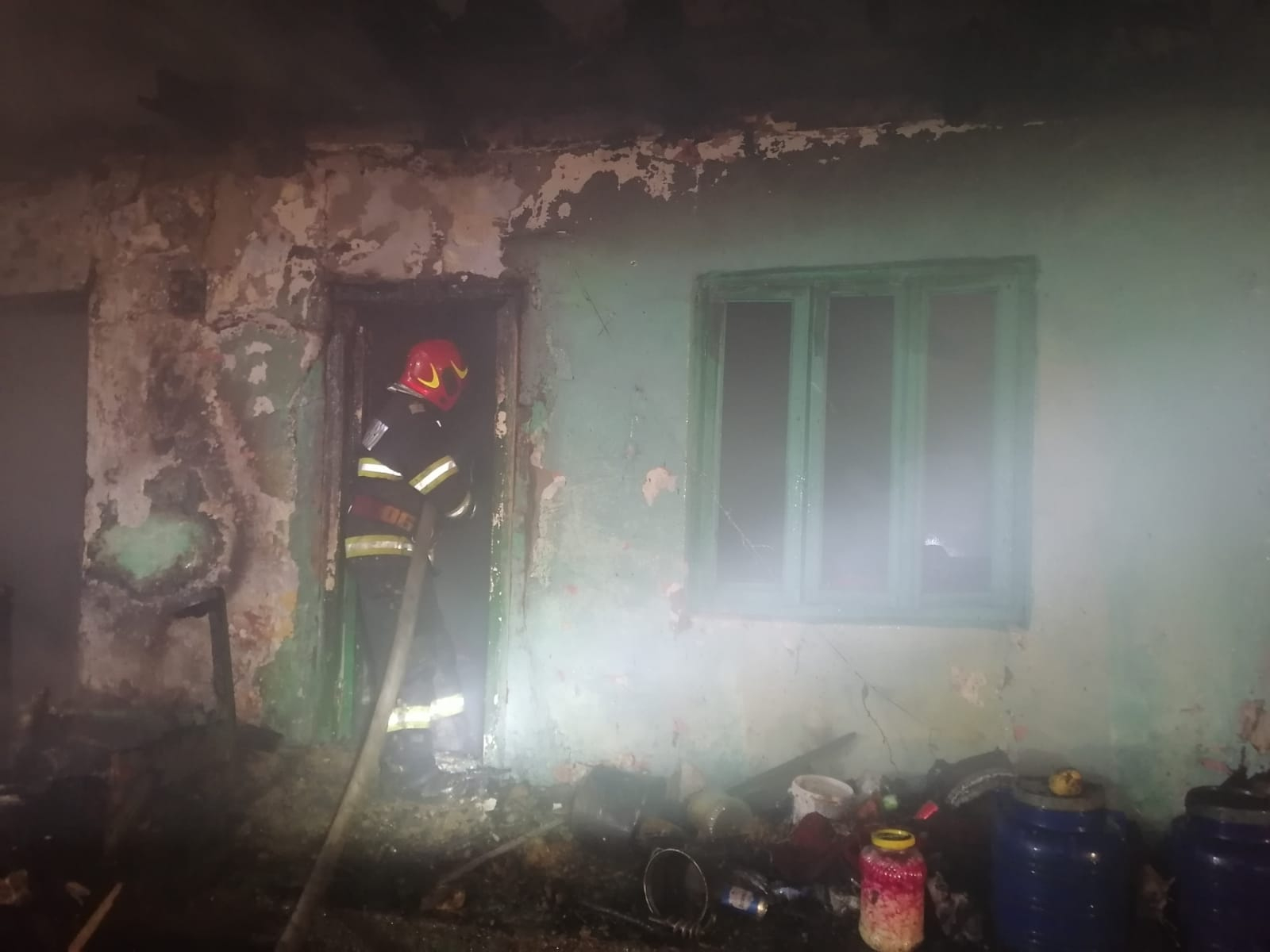 Tragedie într-o comună gălățeană. Și-a pierdut viața după ce i-a luat casa foc (video)