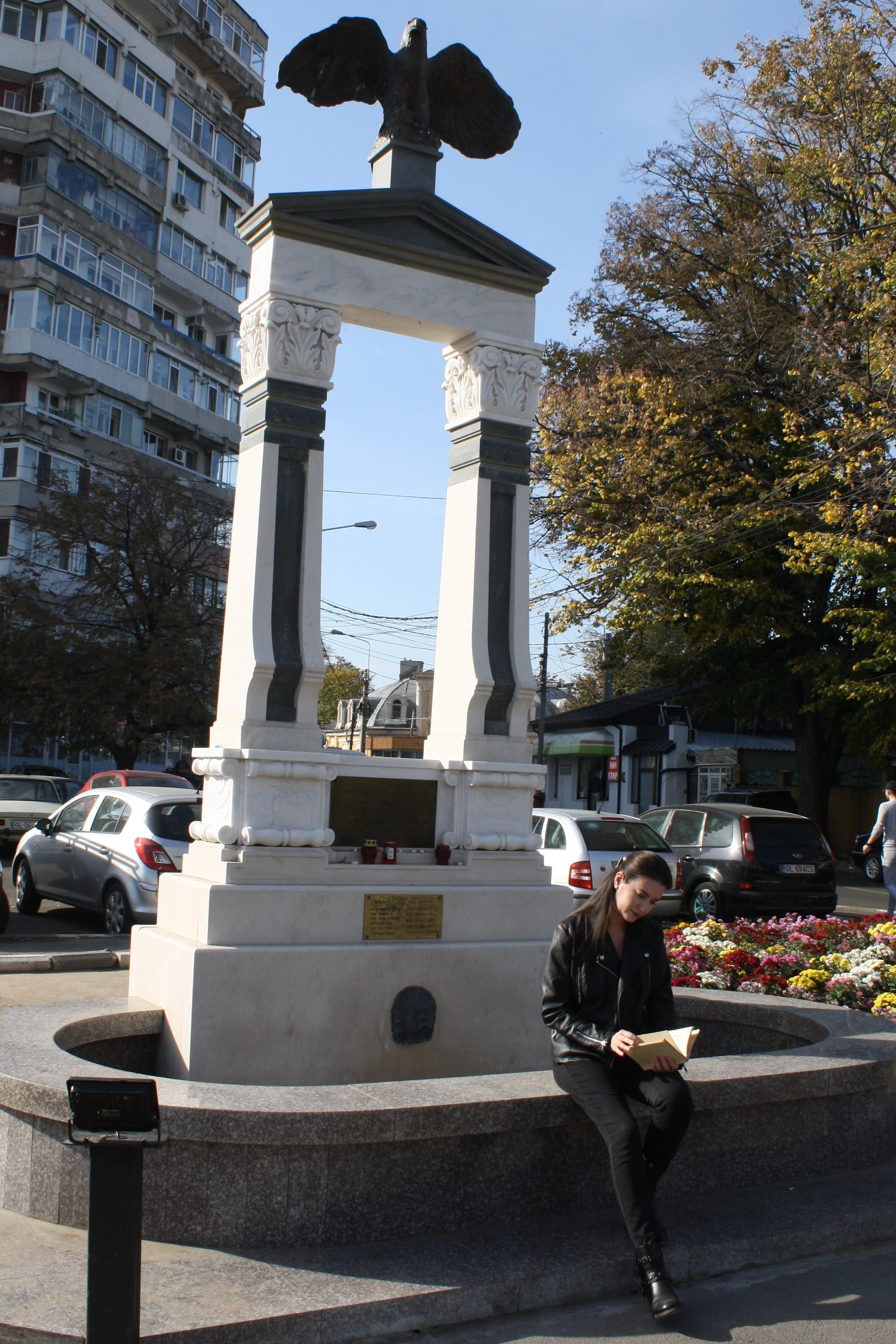 România pe hârtie în 100 de chipuri. Eroism de neșters