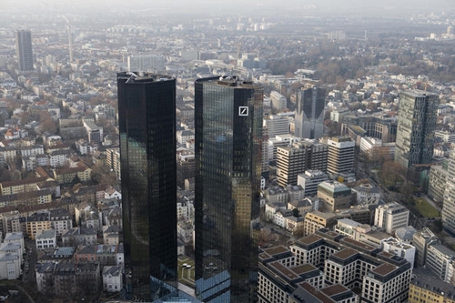 Bombă adresată preşedintelui Deutsche Bank, descoperită la sediul băncii din Frankfurt