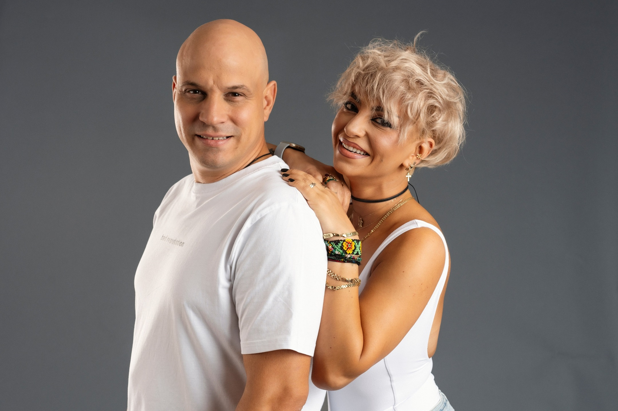 O gălățeancă și soțul ei, la „Power Couple România”