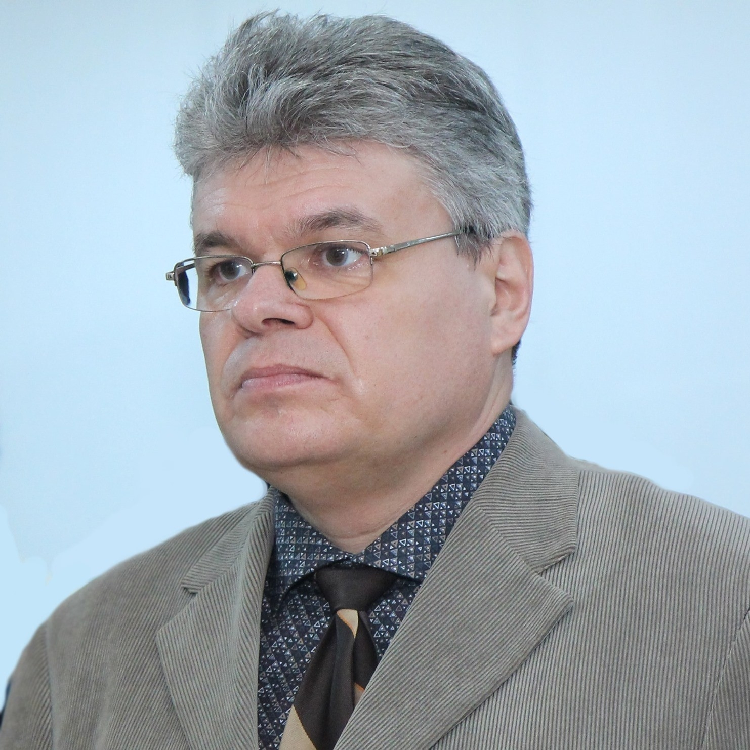 Cum se fabrică un „mesia”