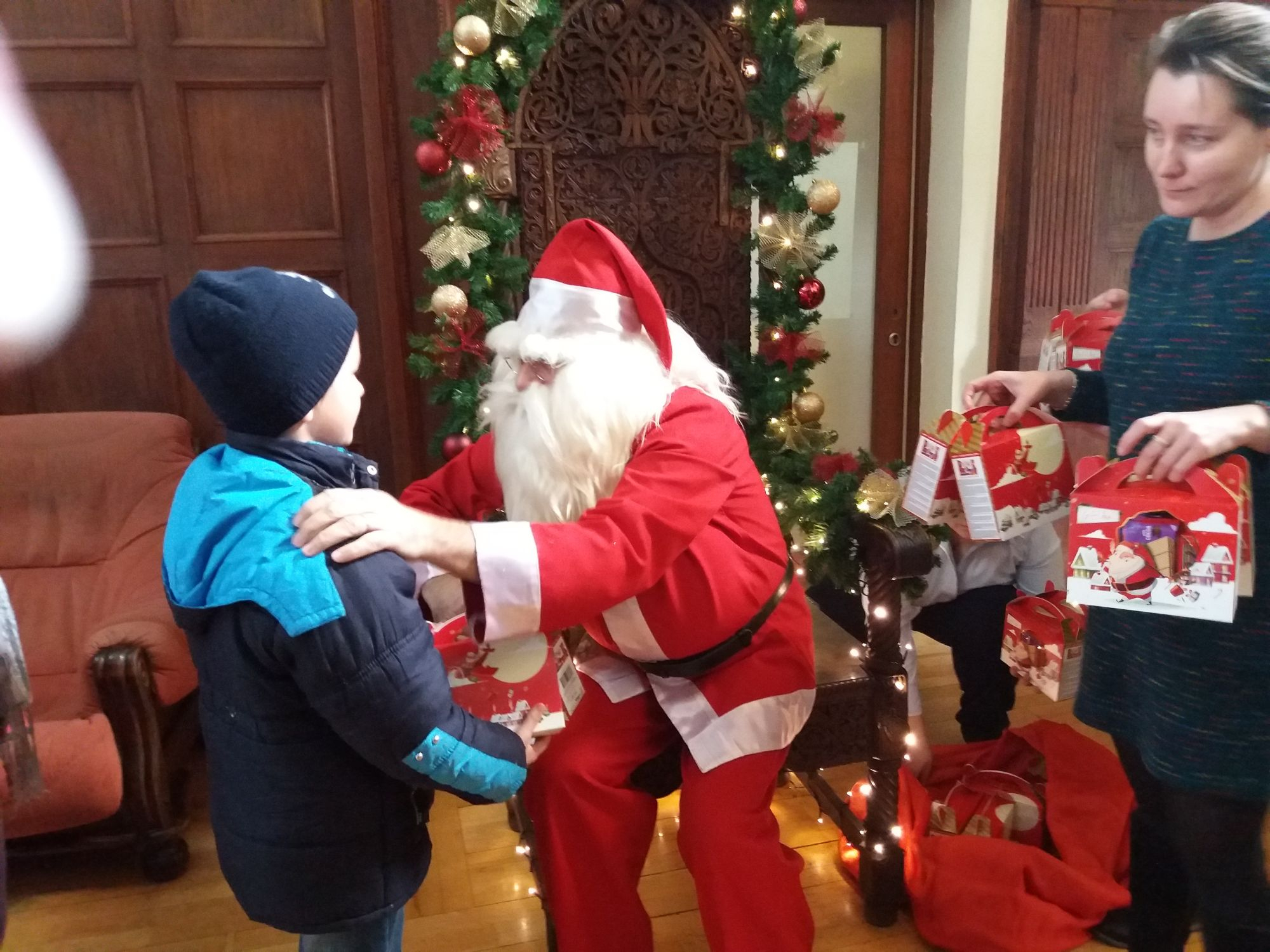 Daruri pentru 110 elevi din familii sărace