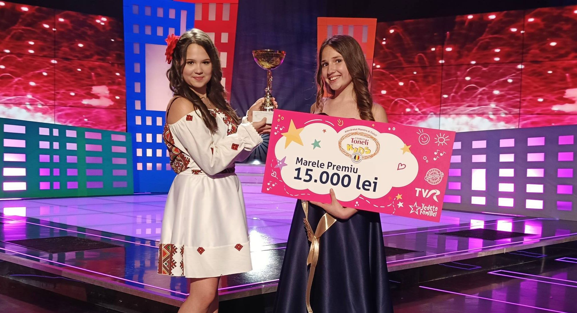 Gălăţeanca Timeea Bostan a predat ştafeta noii campioane „Vedeta familiei” (VIDEO)