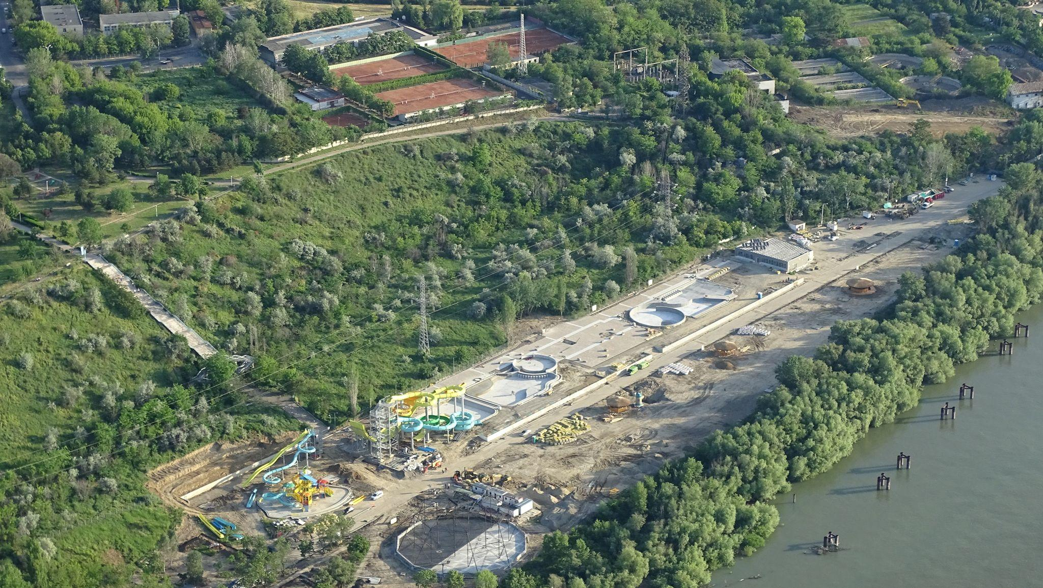 La Plaja "Dunărea" se caută salvamari şi comercianţi de mâncare şi băutură