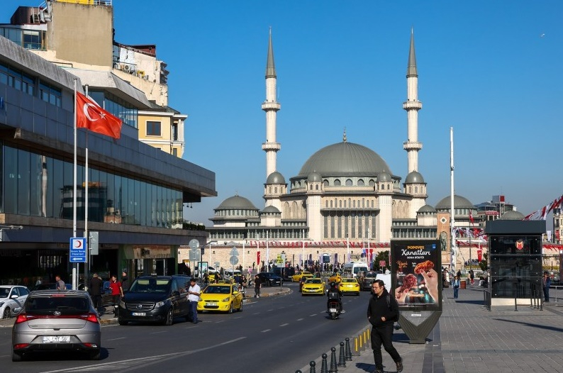 Doi români răniți la Istanbul, într-un atac armat