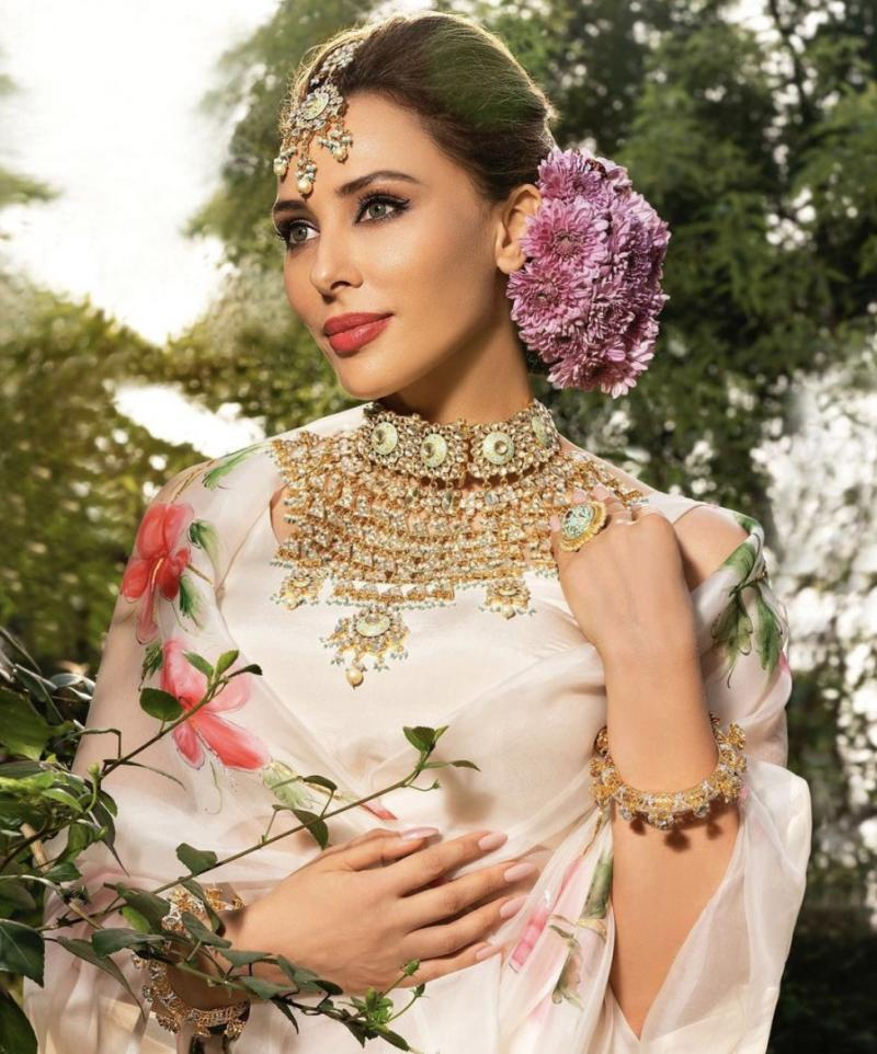 O bijuterie românească pentru India