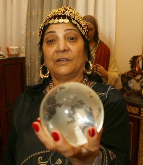 România, văzută de jurnaliştii occidentali/ "Ţara vrăjitoarelor călare pe mătură"