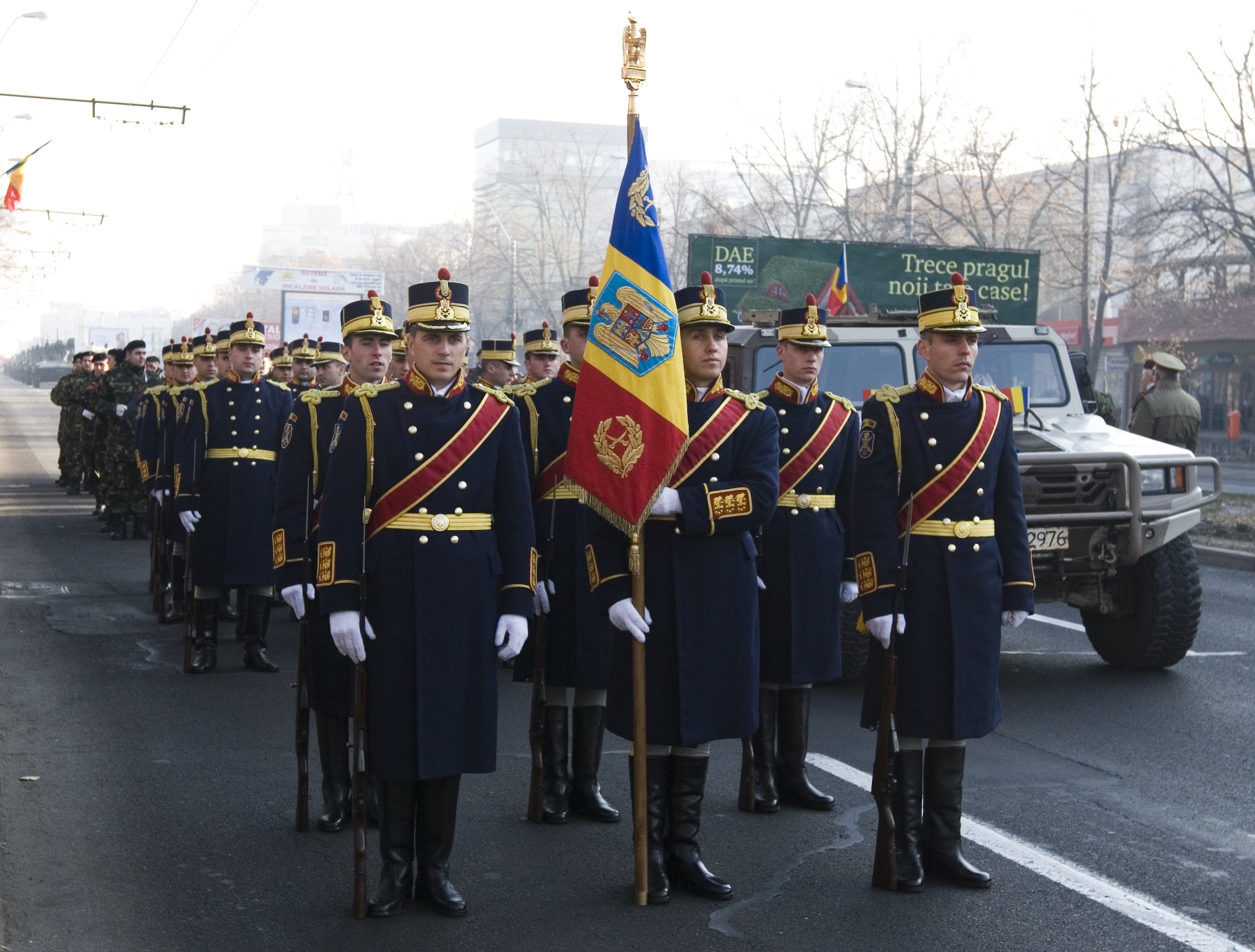 Paradă militară memorabilă pe străzile Galaţiului de Ziua Naţională