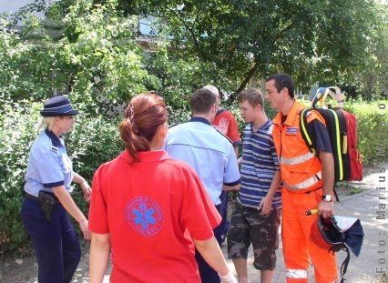 Pompierii l-au salvat pe Leonard