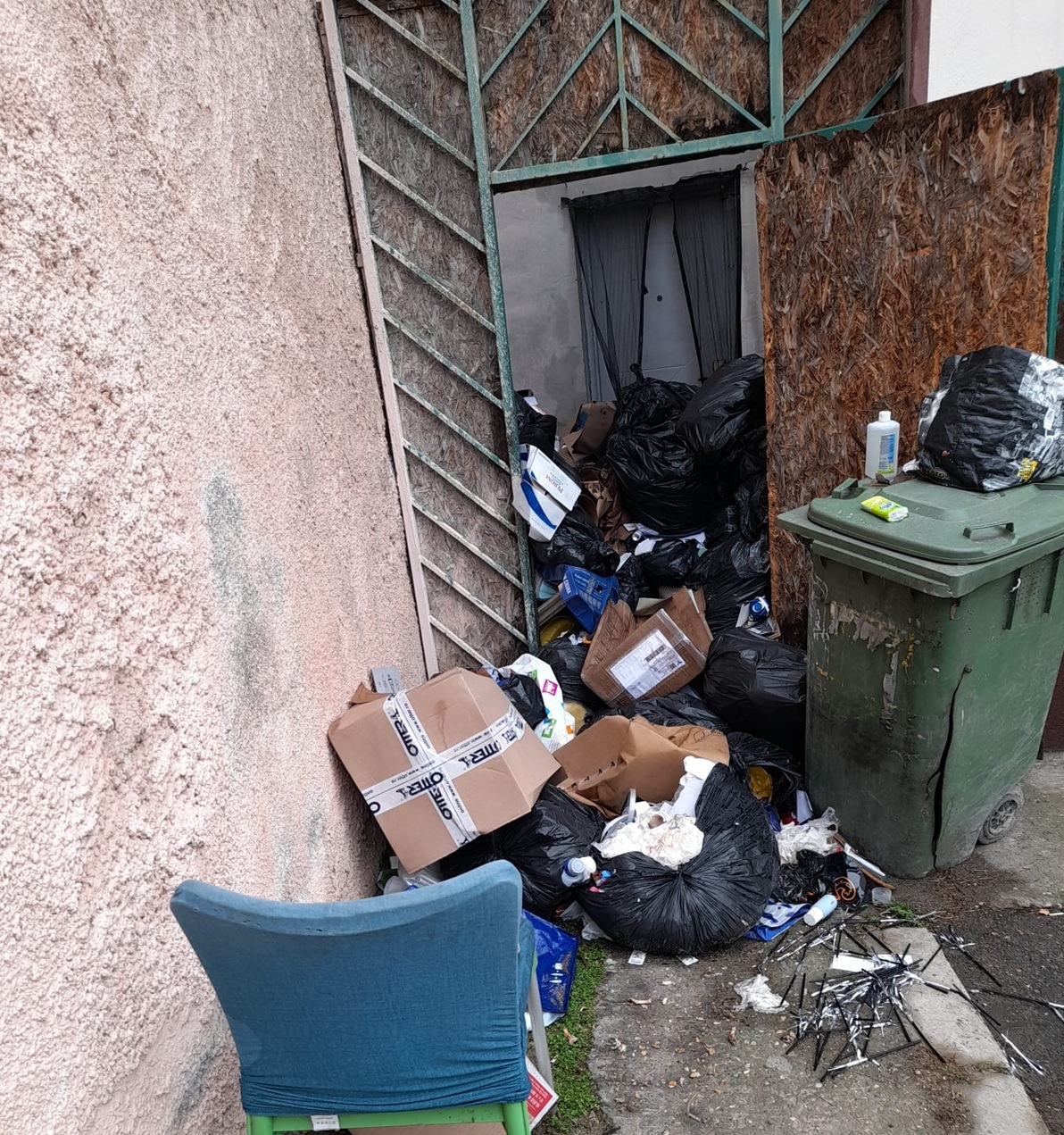 Restaurant din Galați, amendat de Garda de Mediu