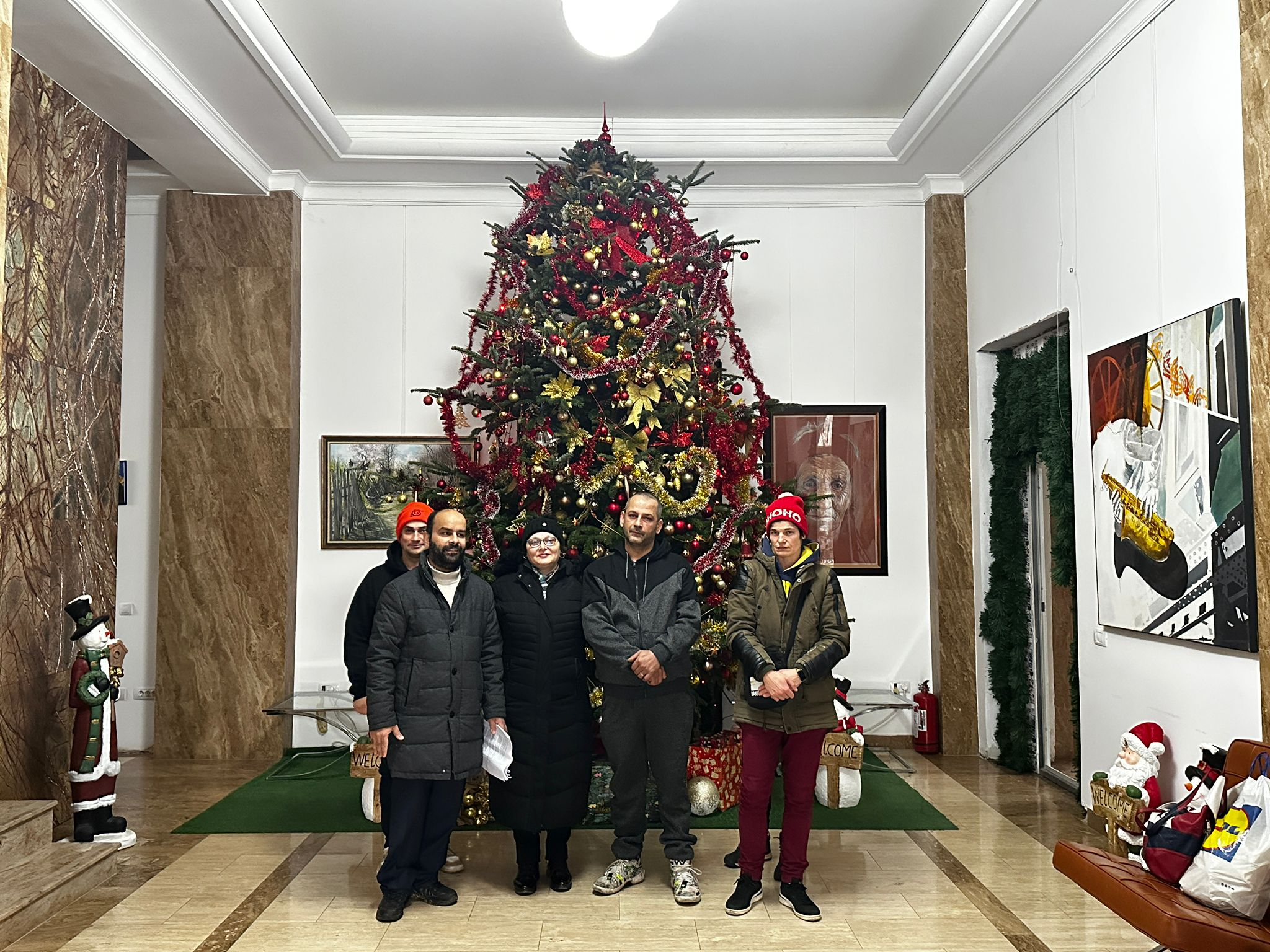 Colindători din Micro 17, la redacţia "Vieţii libere" (VIDEO)