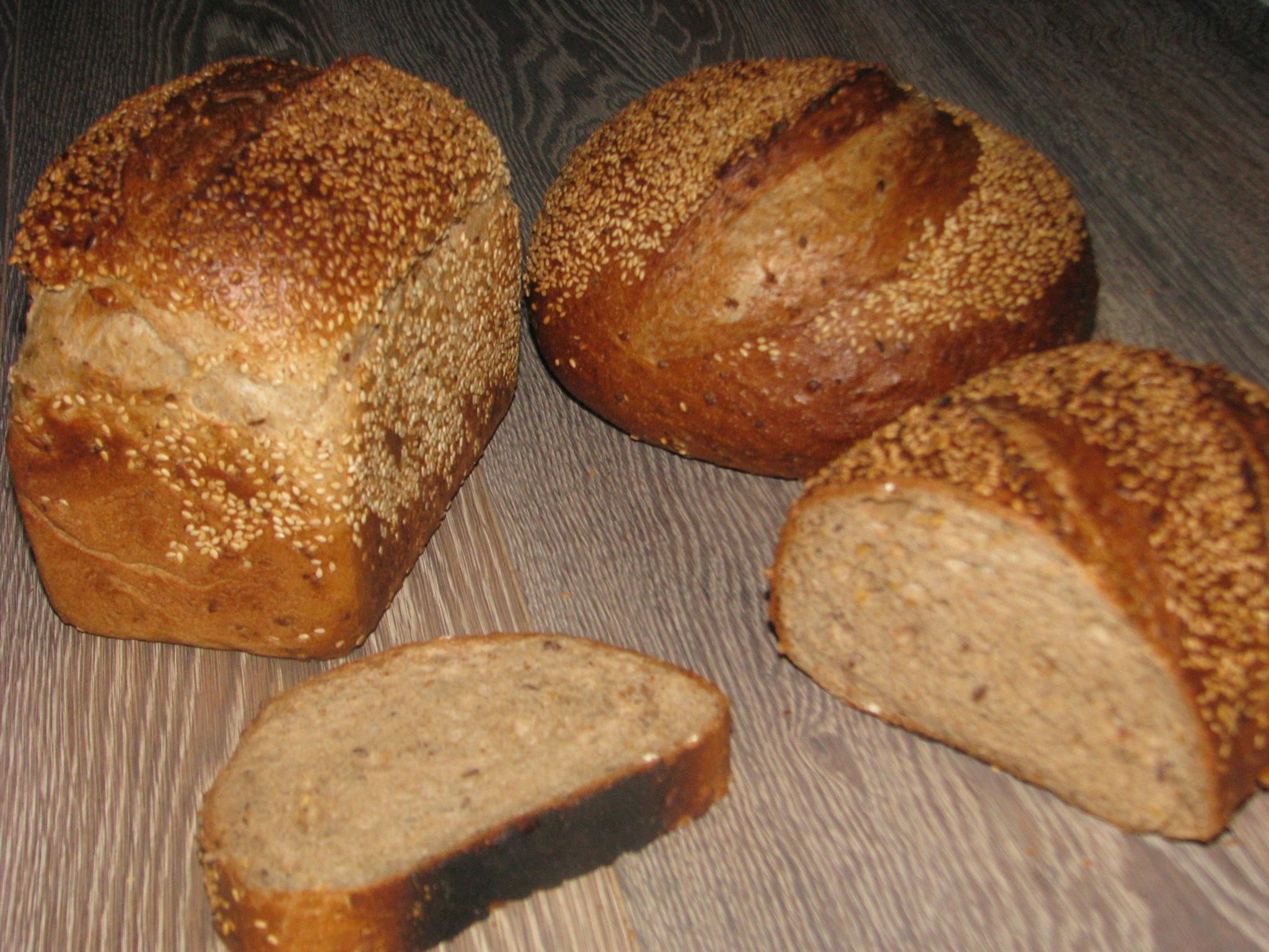 Pâine neagră cu şase E-uri, pe rafturile magazinelor